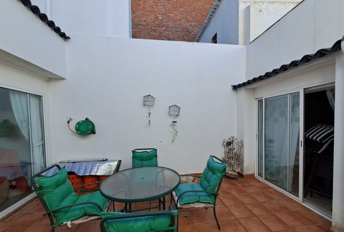 Image No.15-3 Bed Townhouse for sale