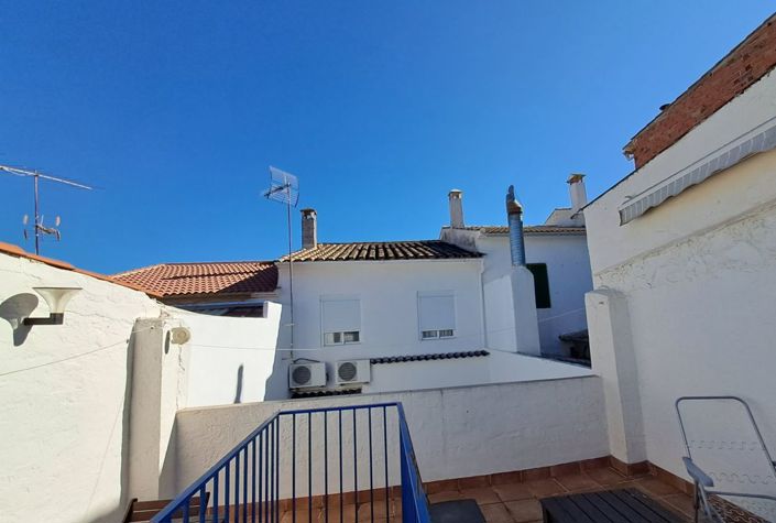 Image No.16-3 Bed Townhouse for sale