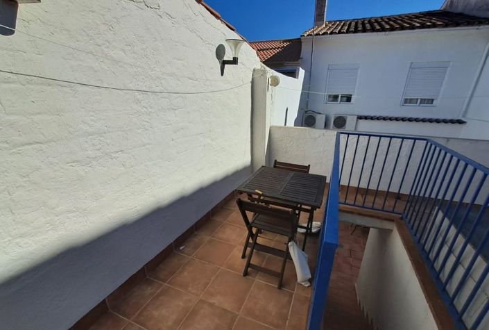 Image No.18-3 Bed Townhouse for sale