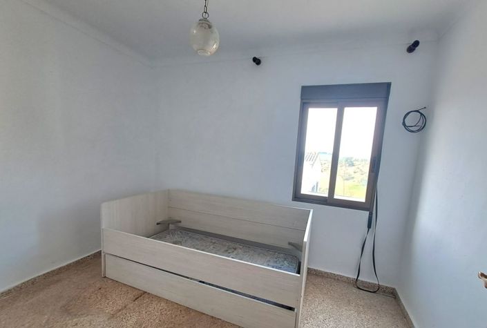 Image No.12-4 Bed Townhouse for sale