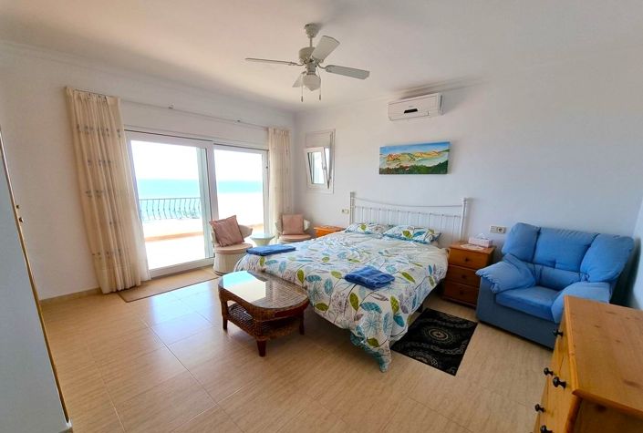 Image No.20-4 Bed Villa for sale