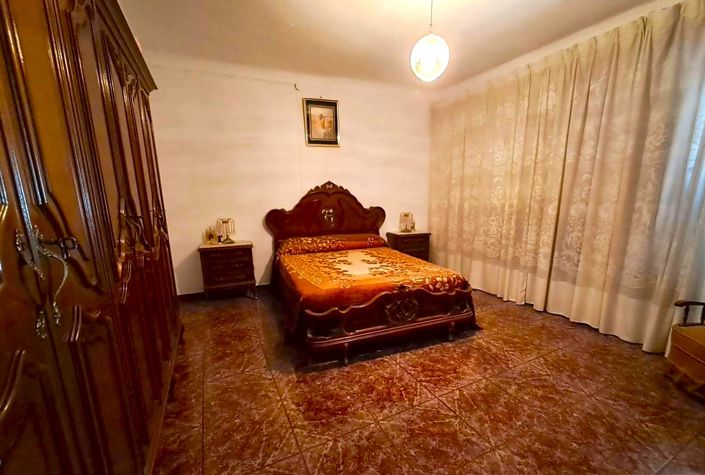 Image No.4-4 Bed Townhouse for sale