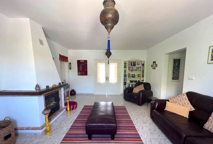 Image No.10-4 Bed Villa for sale