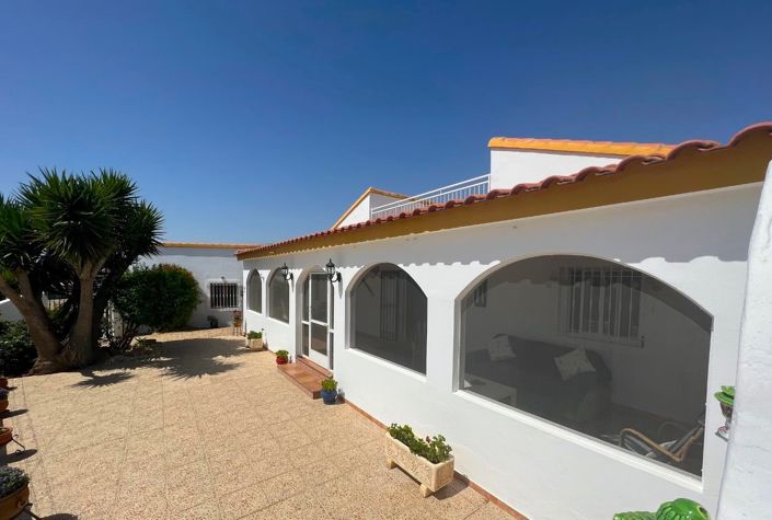 Image No.25-4 Bed Villa for sale