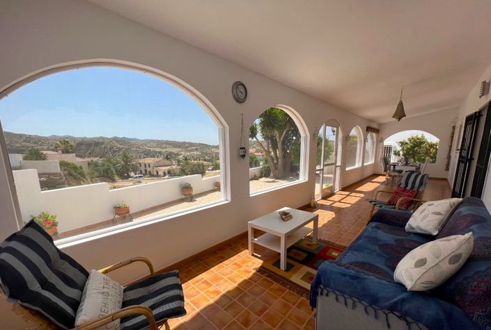 Image No.3-4 Bed Villa for sale