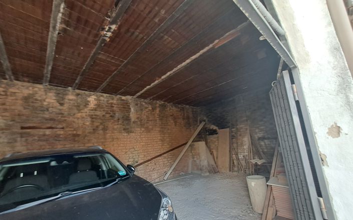 Image No.42-5 Bed Townhouse for sale