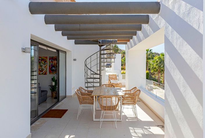 Image No.18-3 Bed Apartment for sale