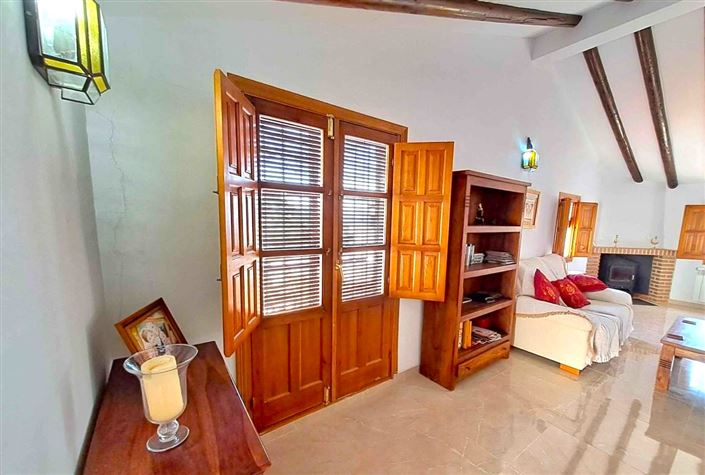 Image No.20-4 Bed Semi-Detached for sale