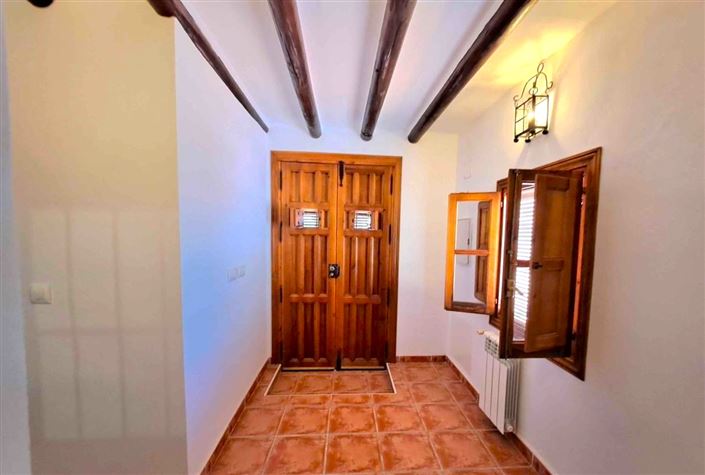 Image No.30-4 Bed Semi-Detached for sale