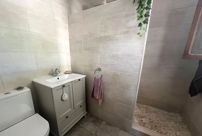 Image No.17-7 Bed Country House for sale