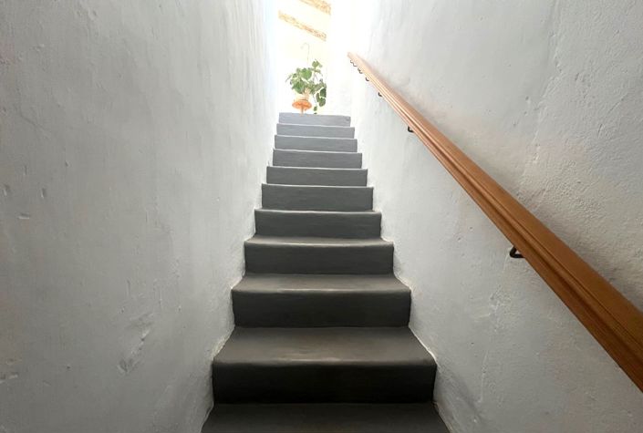 Image No.18-7 Bed Country House for sale