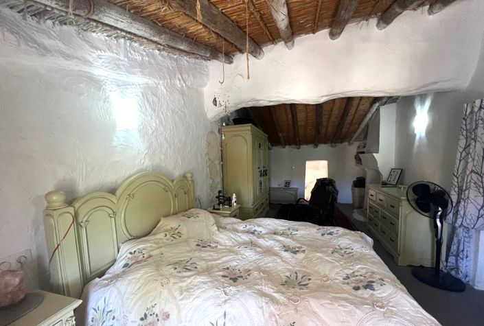 Image No.21-7 Bed Country House for sale