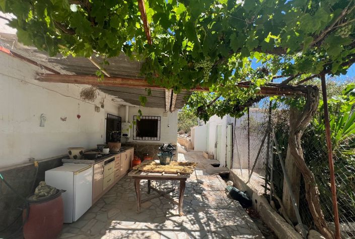 Image No.8-7 Bed Country House for sale