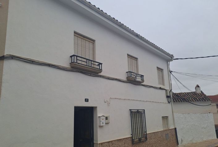 Image No.5-5 Bed Townhouse for sale