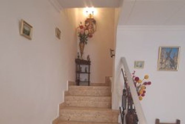 Image No.7-5 Bed Townhouse for sale