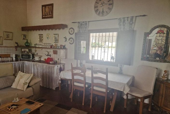 Image No.8-2 Bed Villa for sale