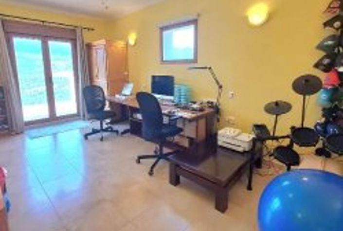 Image No.13-4 Bed Country House for sale