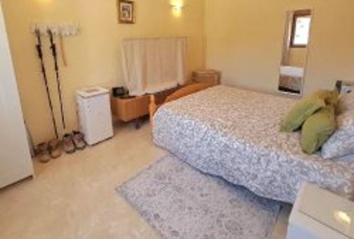 Image No.19-4 Bed Country House for sale