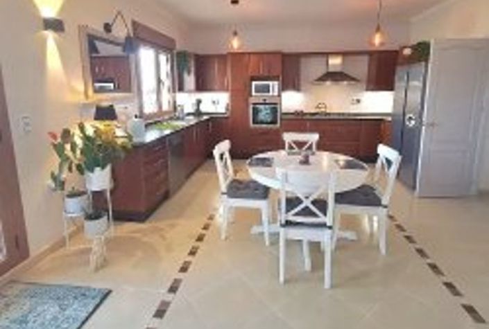 Image No.4-4 Bed Country House for sale