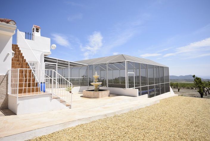 Image No.2-4 Bed Villa for sale