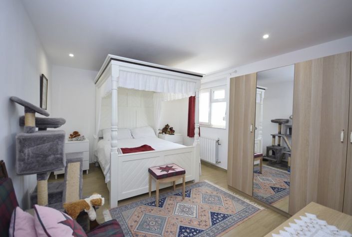 Image No.21-4 Bed Villa for sale