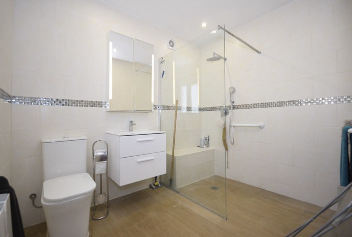 Image No.25-4 Bed Villa for sale