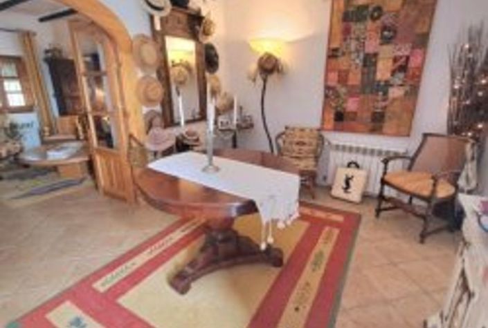 Image No.18-4 Bed Country House for sale