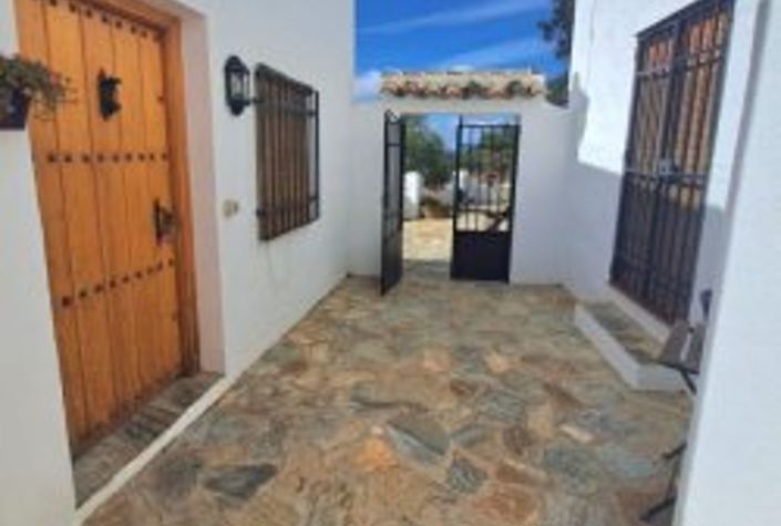 Image No.35-4 Bed Country House for sale