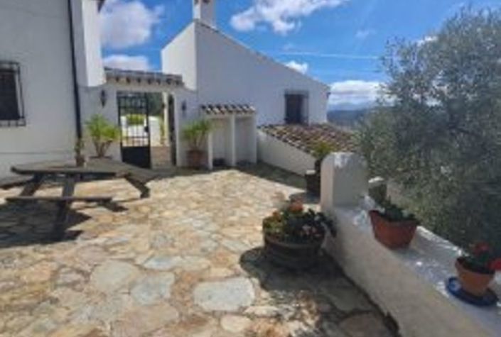 Image No.5-4 Bed Country House for sale