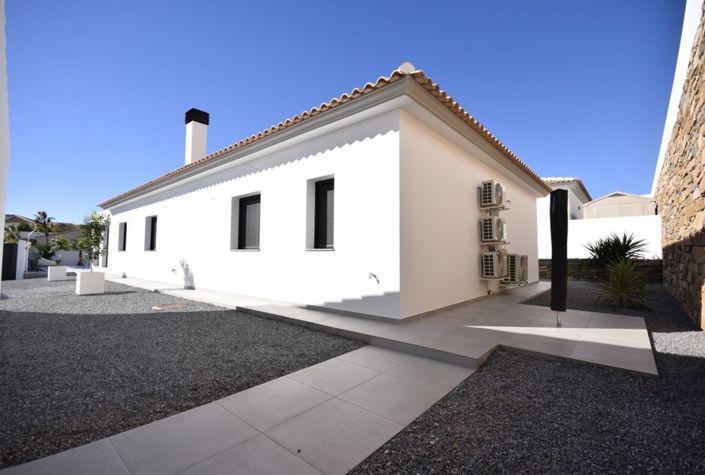 Image No.25-3 Bed Villa for sale