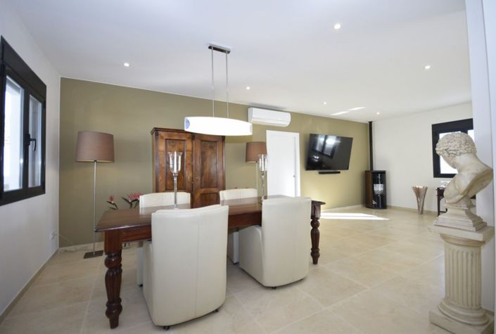 Image No.3-3 Bed Villa for sale