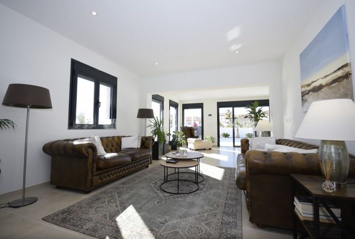 Image No.4-3 Bed Villa for sale