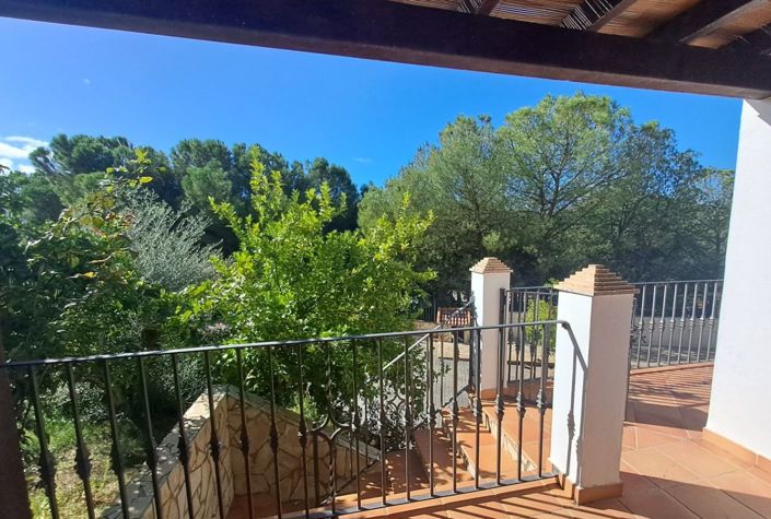 Image No.12-4 Bed Townhouse for sale