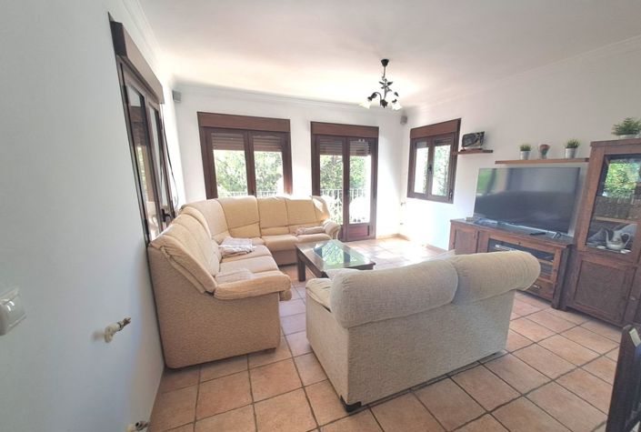 Image No.16-4 Bed Townhouse for sale