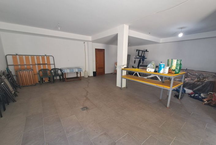 Image No.20-4 Bed Townhouse for sale