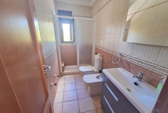 Image No.27-4 Bed Townhouse for sale