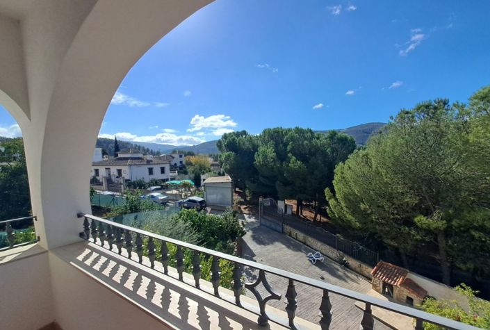 Image No.32-4 Bed Townhouse for sale