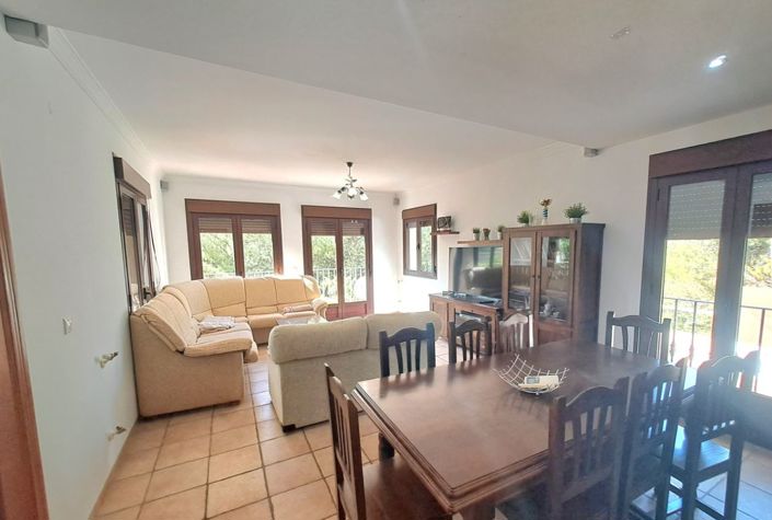 Image No.4-4 Bed Townhouse for sale