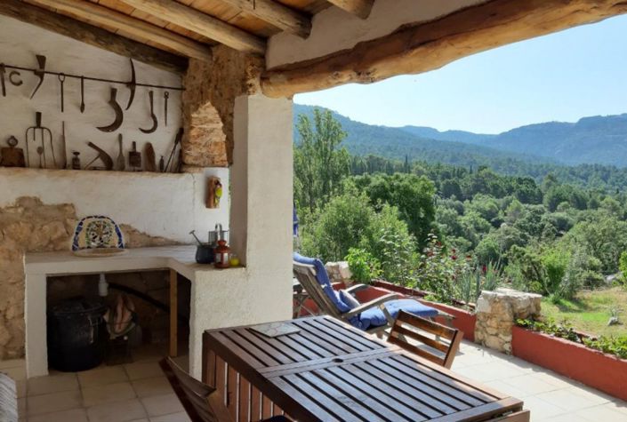 Image No.11-6 Bed Country House for sale