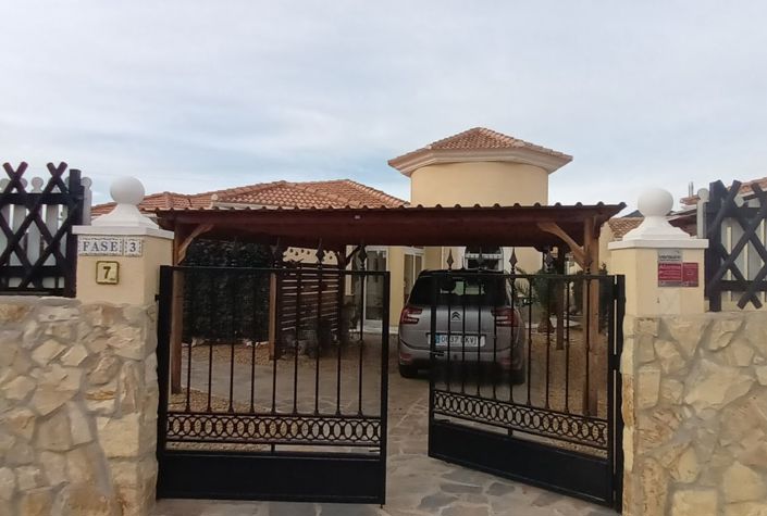 Image No.1-3 Bed Villa for sale