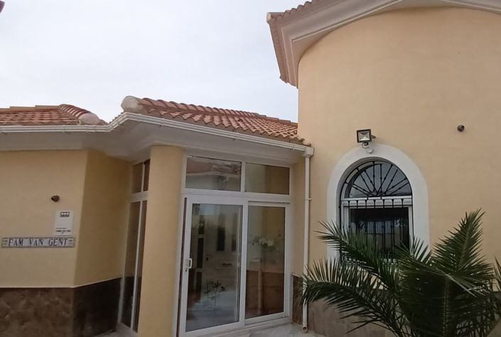 Image No.30-3 Bed Villa for sale