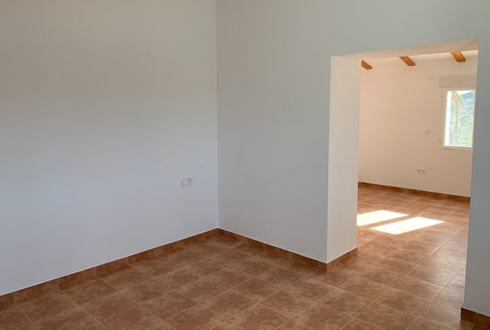 Image No.4-4 Bed Villa for sale