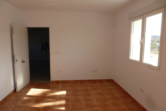 Image No.6-4 Bed Villa for sale