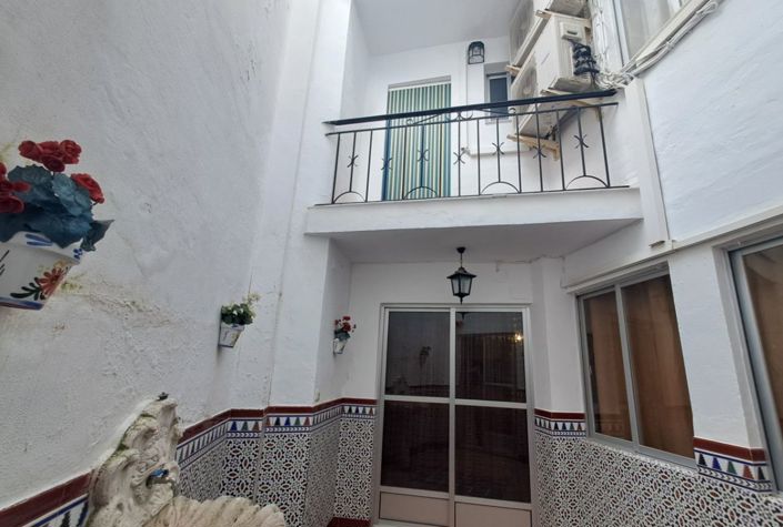 Image No.25-4 Bed Townhouse for sale