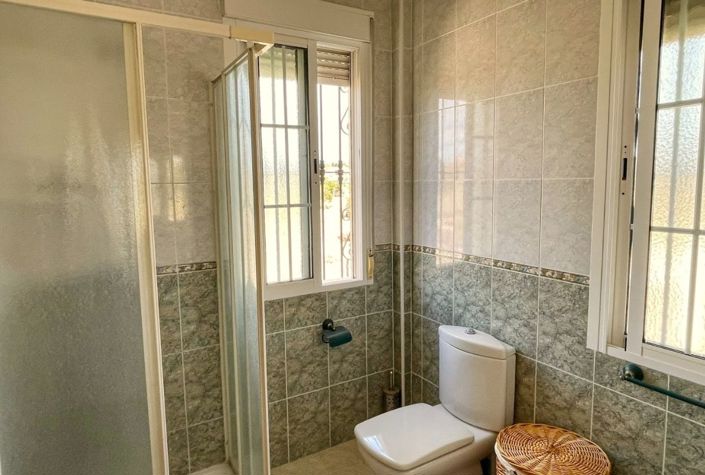 Image No.20-3 Bed Villa for sale