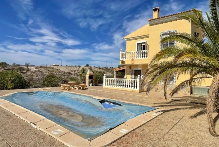 Image No.5-3 Bed Villa for sale