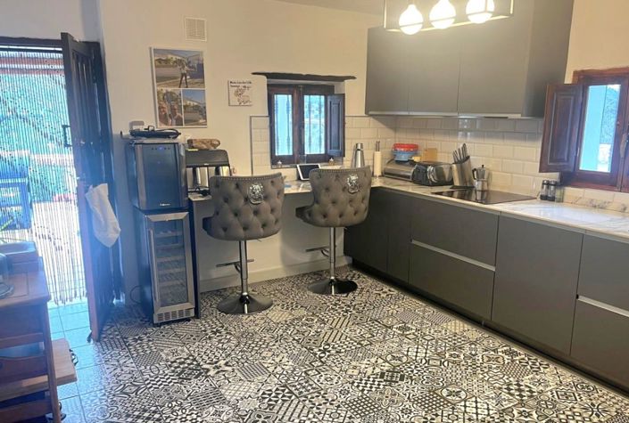 Image No.13-4 Bed Country House for sale