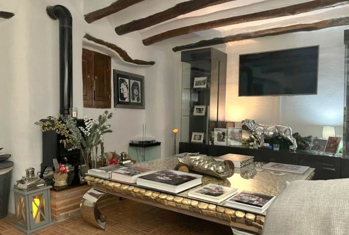 Image No.14-4 Bed Country House for sale