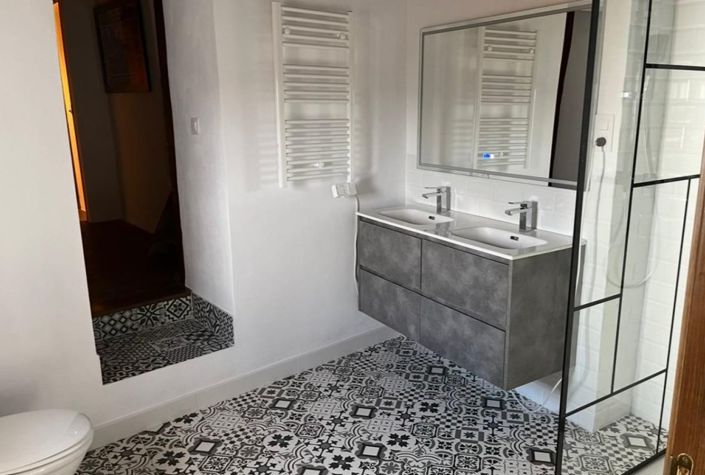 Image No.20-4 Bed Country House for sale