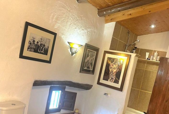 Image No.23-4 Bed Country House for sale